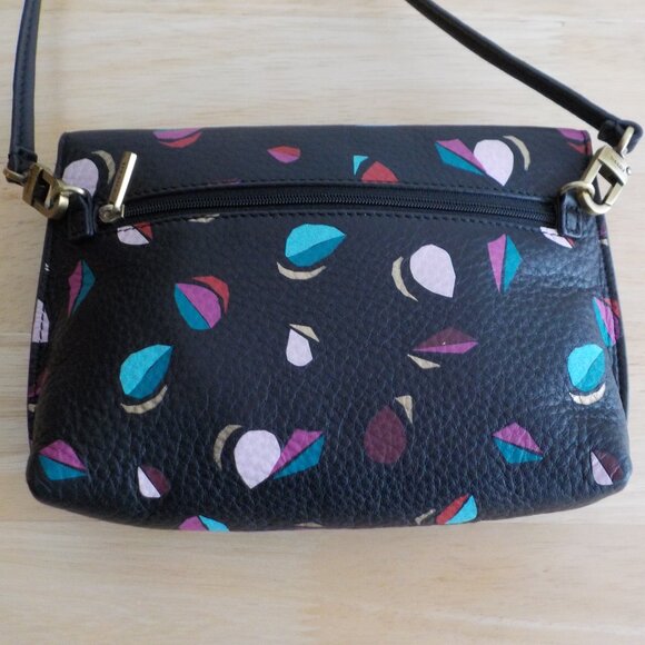 Fossil Crossbody Bag - Black w/Design - NWOT - Leather   (574) - Picture 4 of 5